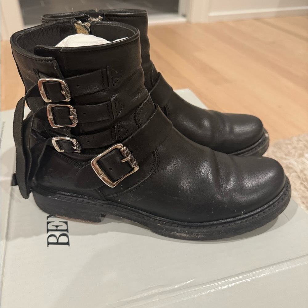 Frye Veronica leather short boot
